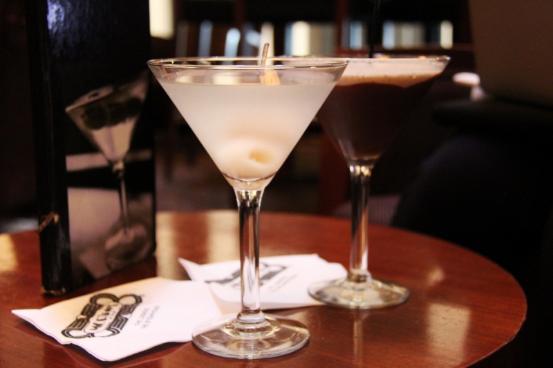 brasserie-CALLIAN-min_martini_bar_lychee_chocolate_alcohol_liquor_happy_hour_happy-910161